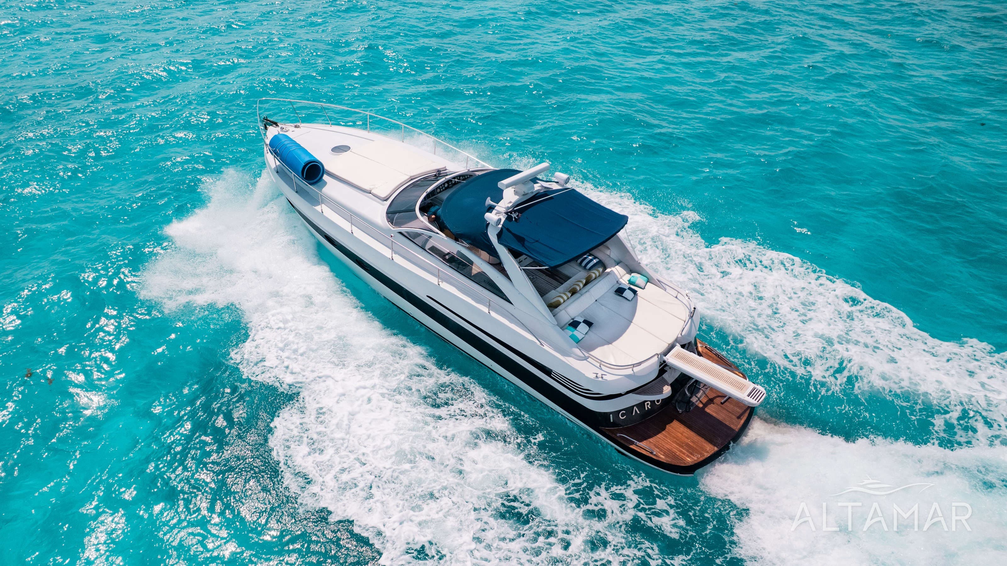 Icaro - 50 Pershing — Mega Yachts Cancun