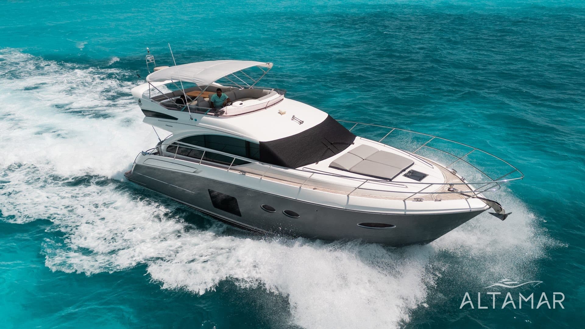 My Queen - 52 ft Princess — Mega Yachts Cancun