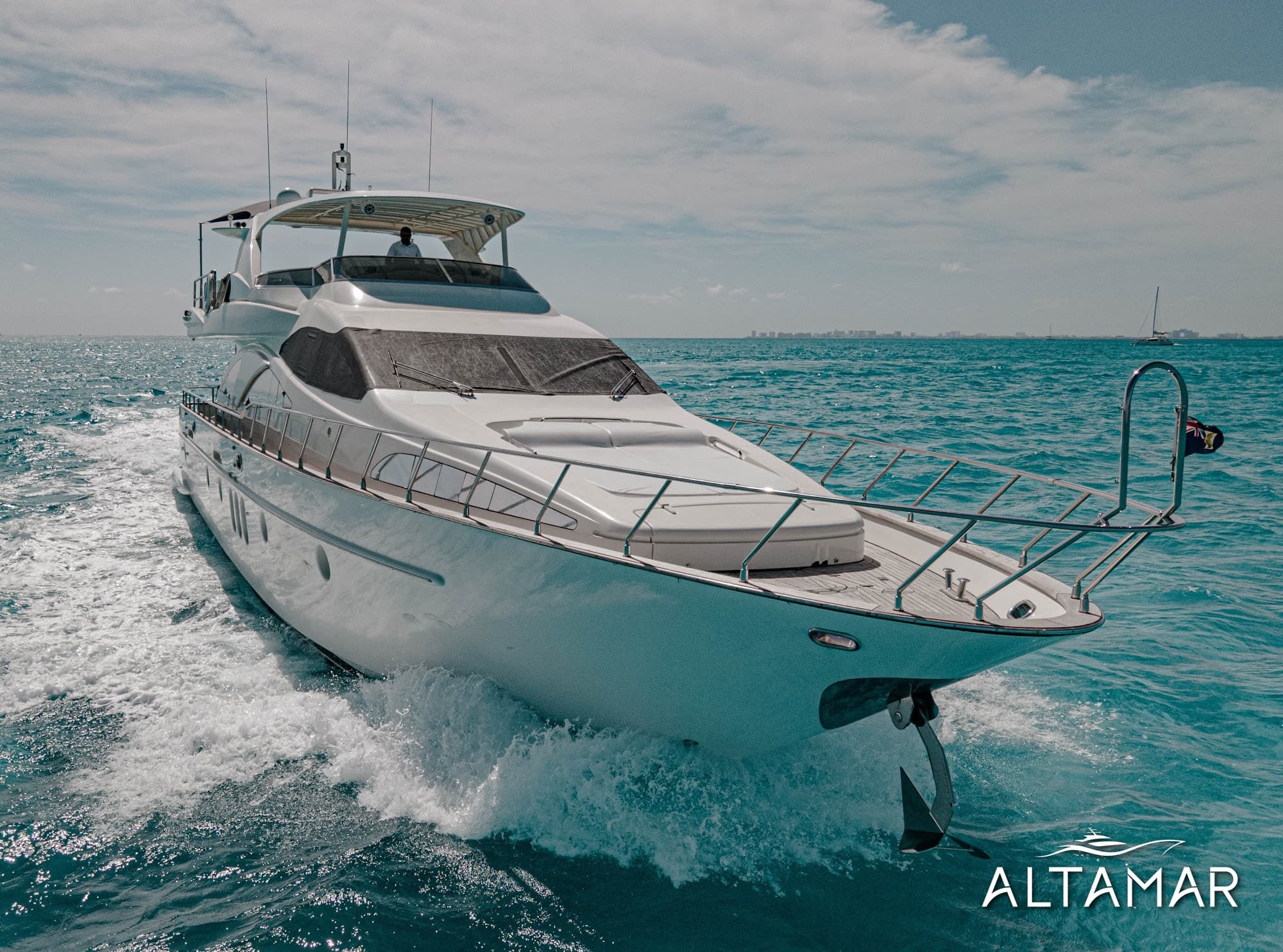Enchanted Lady - 80 ft Azimut — Mega Yachts Cancun